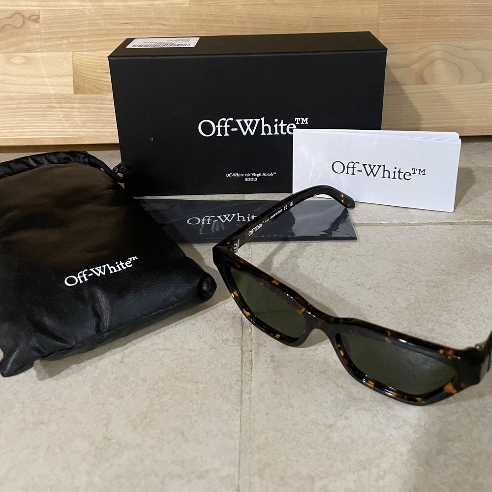 Off-White Tortoiseshell Cat Eye Sunglasses NEW w/ Box
